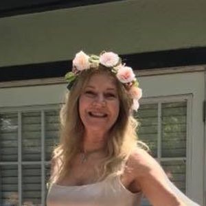 Meet your Posher, Yvette